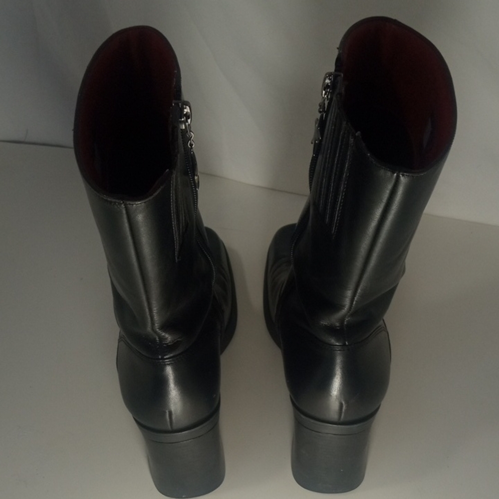 Tommy Hilfiger Black Heeled Zip-Up Boots with Red Lining - Picture 11 of 15